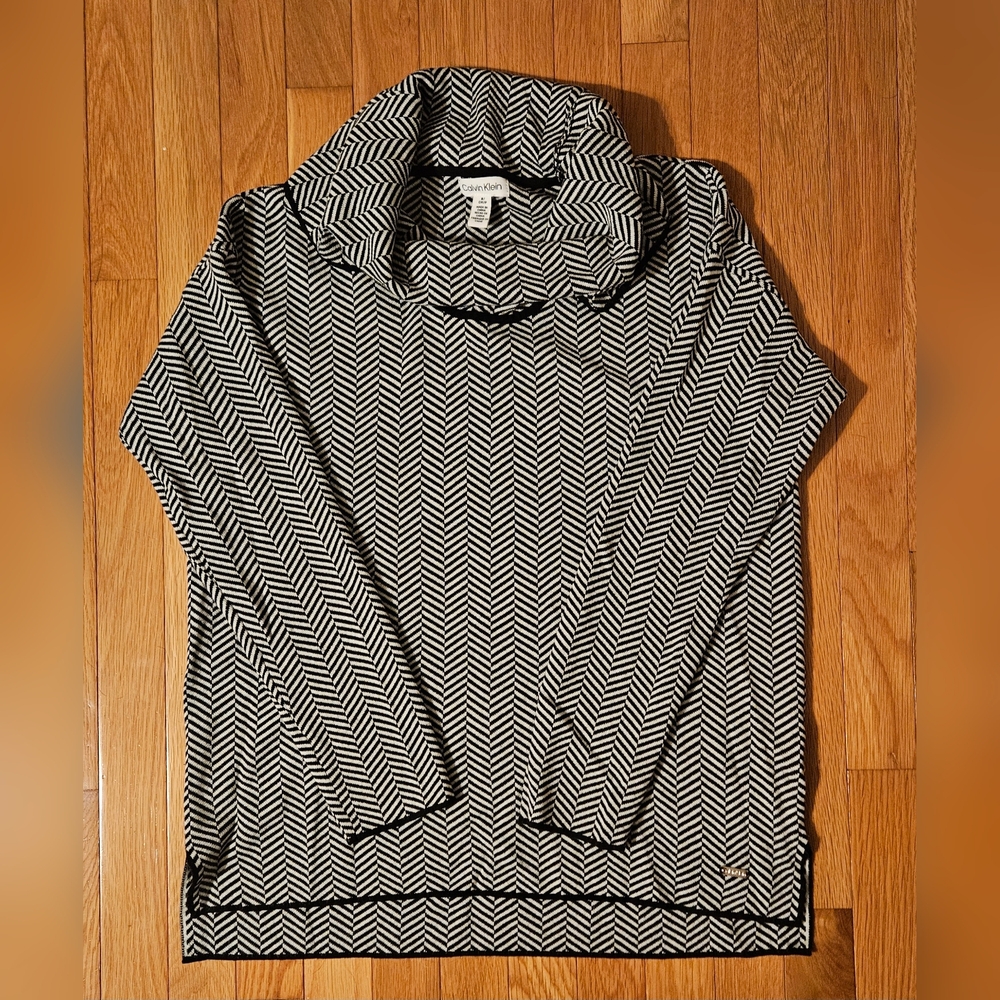 Calvin Klein Chevron Pattern Black and White Sweater